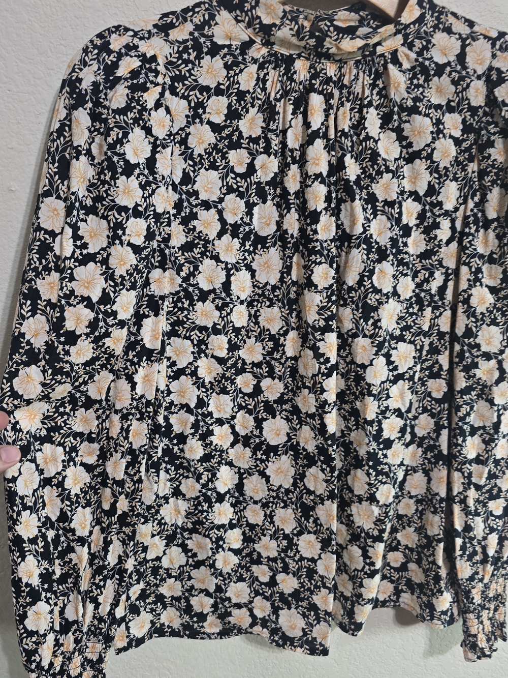 Who What Wear Black A-Line Skirt with Cream Floral Print